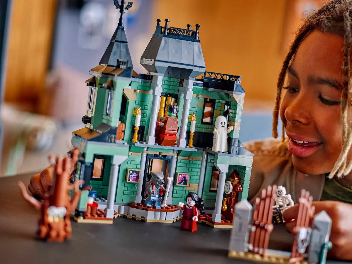 LEGO® Creator: Haunted Mansion